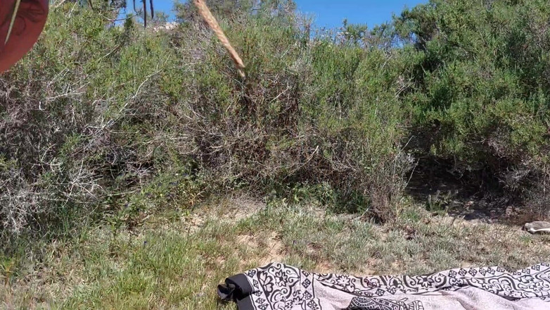 Danaxmuscles: Cewek nakal ini dientot habis-habisan di pantai