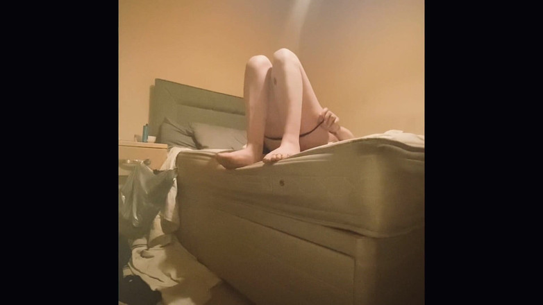 Ava Maxwell: Fantasi kongkek Ava Maxwell dalam pantyhose