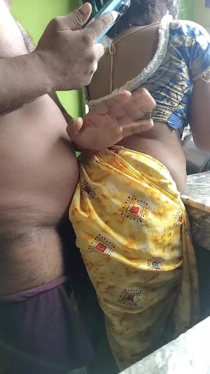 FULLMJEDETI: 摩擦屁股 deshi bhabhi bartan 在时间