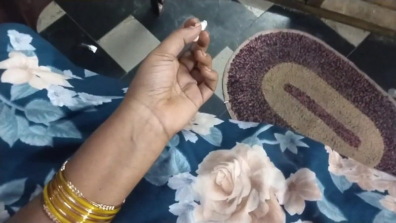 Divya X: Styvmamma knullar med sin pojkvän