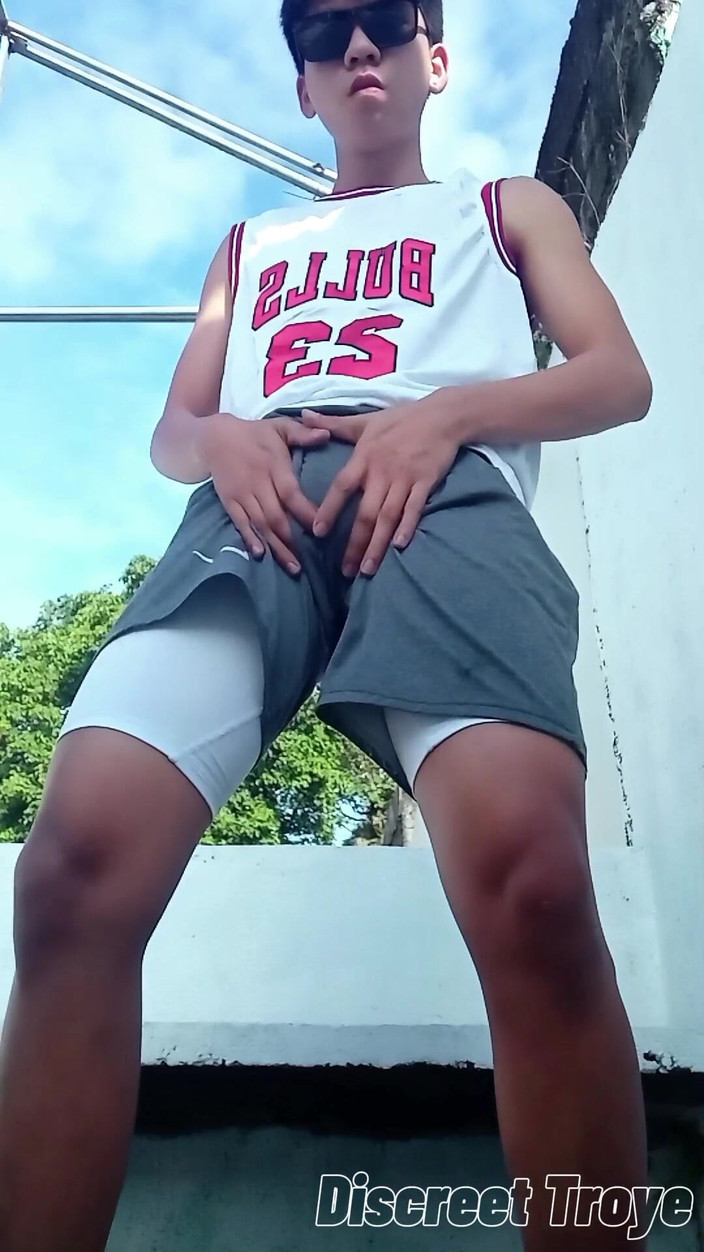 Troye_AsianPinoy: Asian Boy Outdoor Masturbation