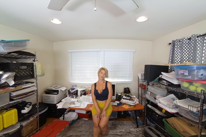 Milf VR: Twerking From Home