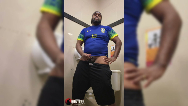 TheBlacKHunterr: Acabando en el baño