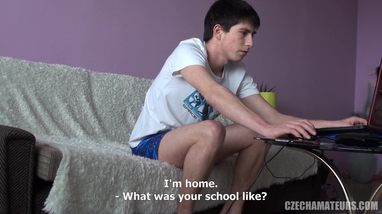 CzechAmateurs: Tcheca amadoras 70 estudantes fodem em público
