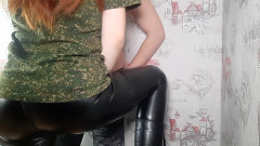 Viktoria_sekret: Isteri dalam bingkap kulit menggoda seorang pekerja