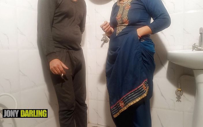 Your x darling: Punjabi Bhabhi rökte Beedi och blev knullad med Bihari i...