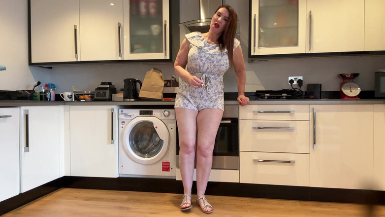 Sophie James: Tía Soph toma tu virginidad