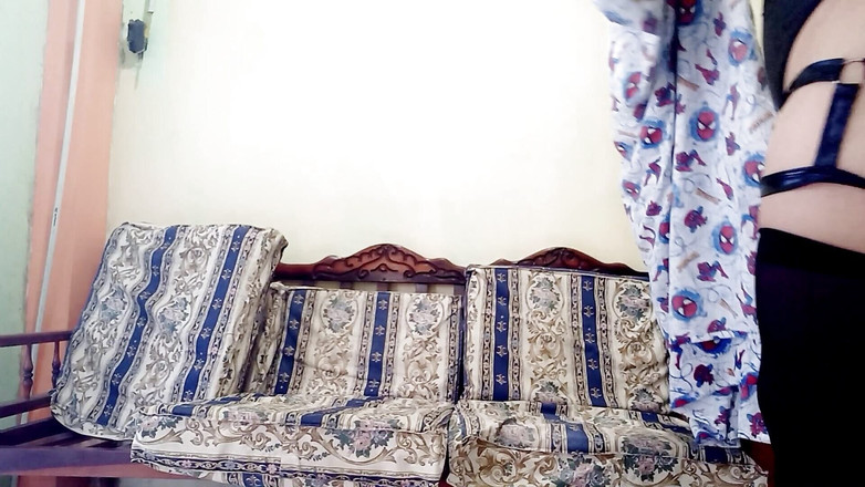 Martin13: 卒業式の日はスケベになり、今日も売春婦のランジェリーを着ます