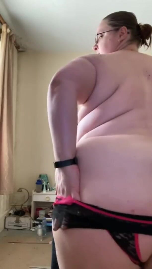 Real homemade BBW BBC porn: Seksi çamaşırlarda striptiz