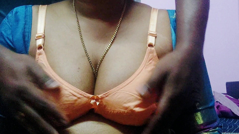 Desi Mohini: Ateşli Hintli teyze büyük yarağımı istiyor