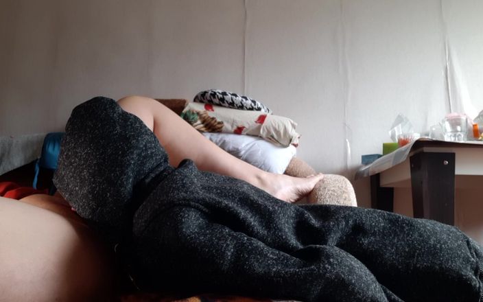 Lesbian-candys: Când iubitul meu a mers să facă un duș, mama...