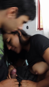 Follando Con La Sexy Petite Colombiana