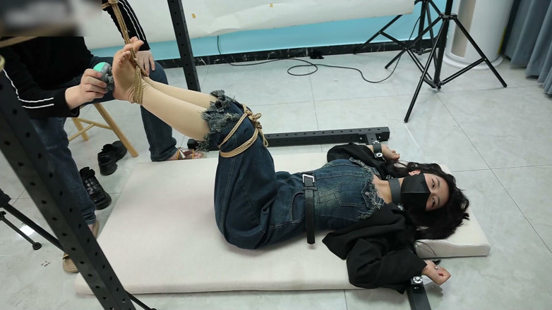 Asian bondage: My Girlfriend Was Tied to an Iron Frame, Her Bare...