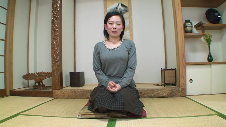 Japan Lust: 日本熟女热切地展示她的阴户