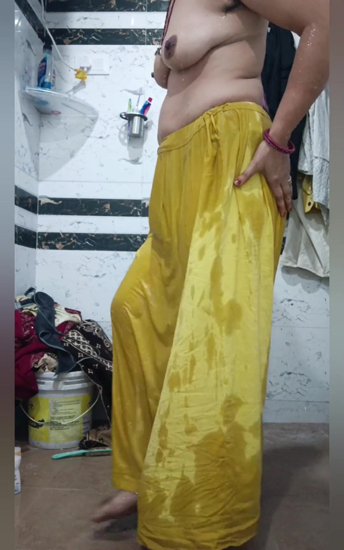 Priyahot77: Priya Bhabi Nowy styl body show