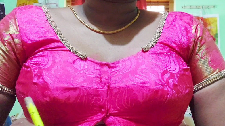 Desi Mohini: Tôi muốn làm tình với mẹ kế Ấn Độ của tôi