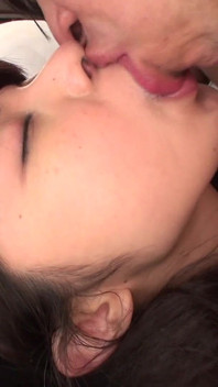 Si cantik rambut hitam mikako lagi asik dientot habis-habisan sama besar sampai matanya merem melek