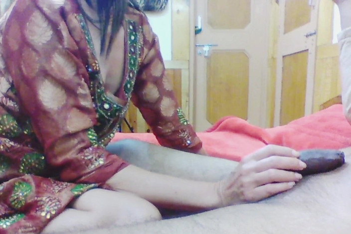 Bolly Karma: Manipulasi dan godaan adik tiriku