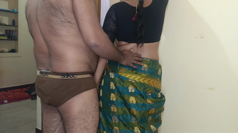 Apple baby: Housewife Shared Bed with Office Colleague