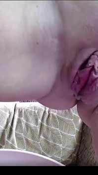 러시아 밀프의 달콤한 황금 꿀