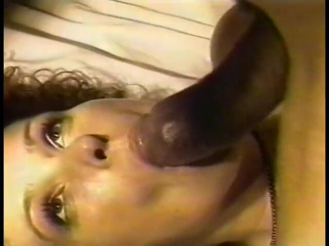 Old Good Porn: Mädchen nimmt cumshot auf ihren bauch &amp; bekommt nach dem blowjob...