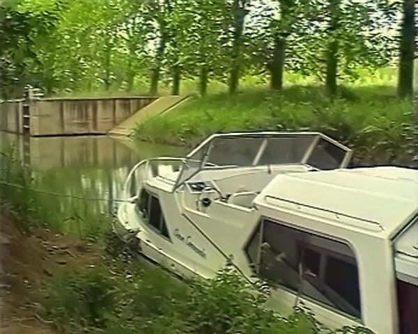 GERMAN PORN CLASSICS: Traumboot und pissen auf hohen see