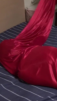 Rosa bettlaken und kompressionstaschen