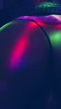Hot Ass Wiggle, ciesz się oglądaniem mojego gorącego tyłka, który cię pragnie