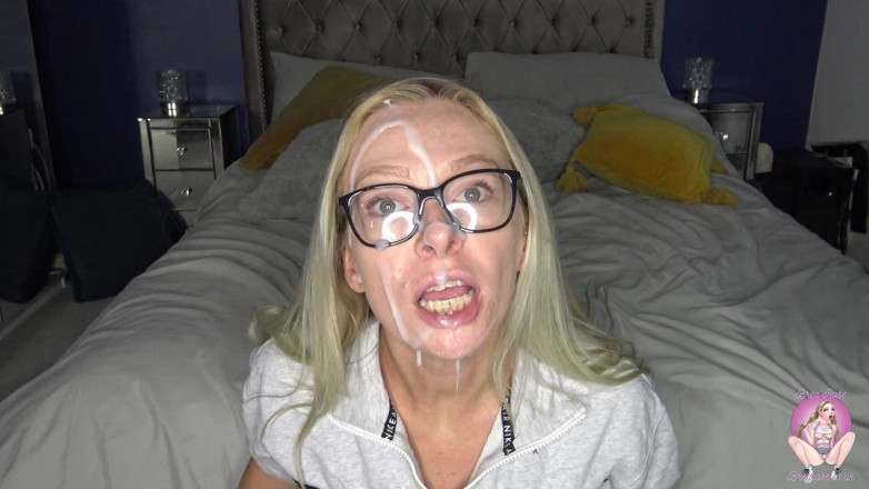 Brea Rose: Islak ve dağınık: çiş tükürme ve yüze boşalma