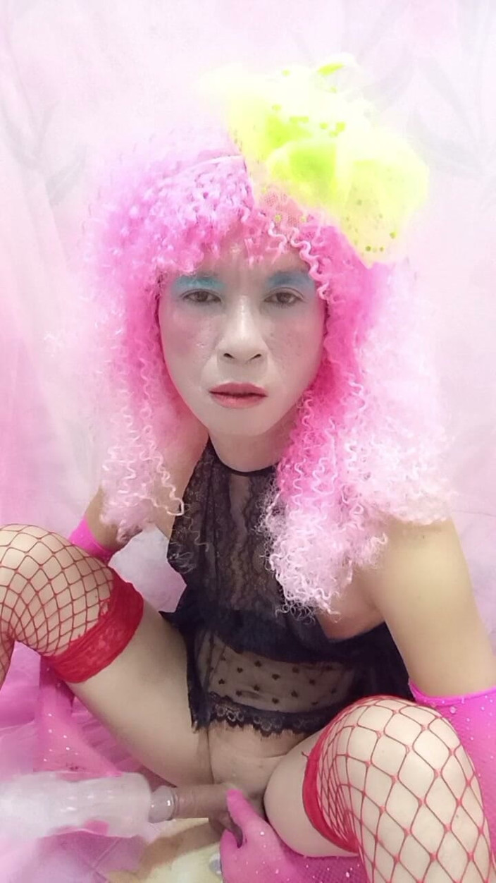 nguyen dang thien tri: 섹시한 옷을 입은 Oanh Le Transgender 포르노 자지