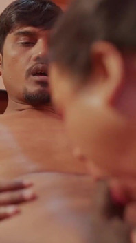 발코니에서 브래지어를 던지는 인도 바비! Bhabhi 섹스