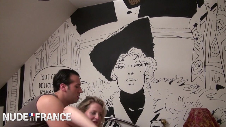 La France a Poil: Une salope d'âge moyen enroule des seins énormes autour d'une bite