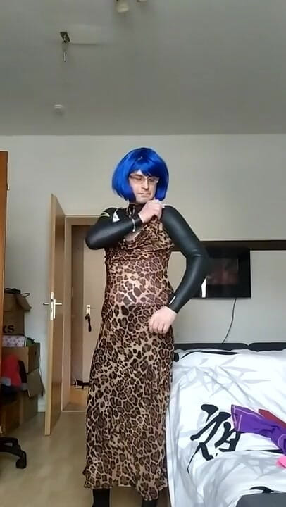 Olisa: Try on with neo