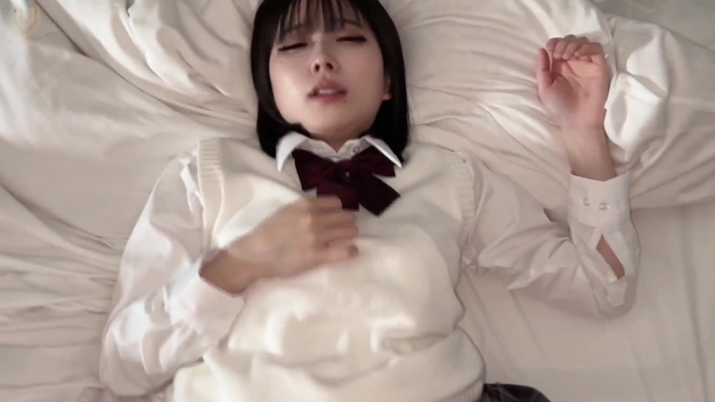 Japonica study book: Uma estudante de honra de pele clara que está prestes...