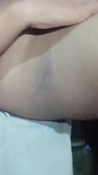 Viděl jsem svou nevlastní matku, jak se dotýká sama sebe, a šel jsem k ní