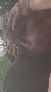 Blowjob di tepi Sungai