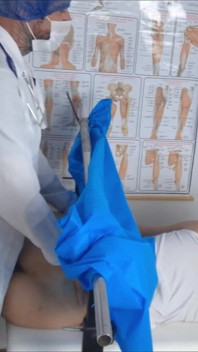 ¡el Ginecólogo No Pudo Resistirse Al Coño De La Paciente!