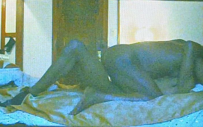 TS freaky MILF: Shemale a BBC role hrají sprostě mluvící ošklivě