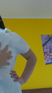 Y tá Alice Big Jugs cảm thấy