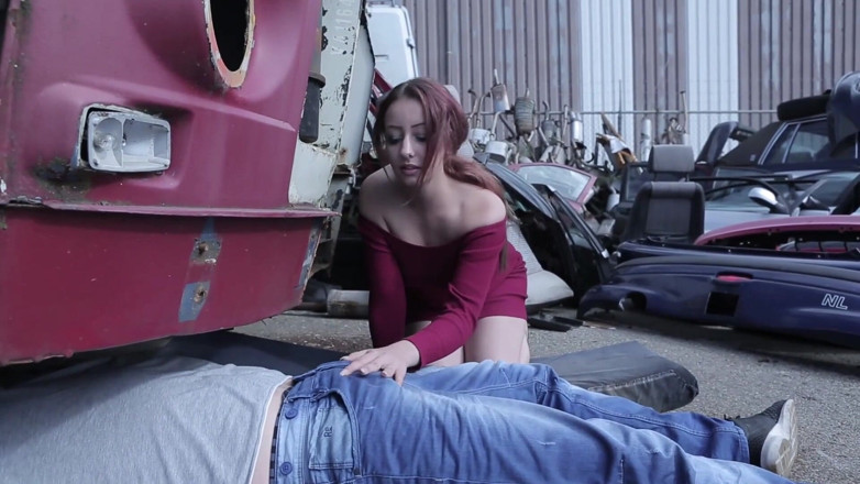 Cumbizz: Dutcth de 18 ani cu ejaculare