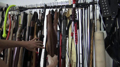 Femdom Austria: Aruncarea Sclavilor! Testul 2: Plesnituri, lingere pe picior & Facesitting 1