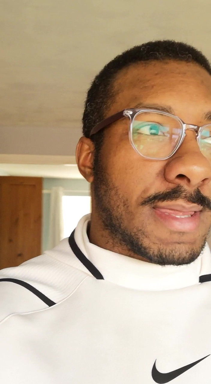 Amadeus: Děkuji, kluci za trvalou podporu. Zítra také udělám dárek, ujistěte...