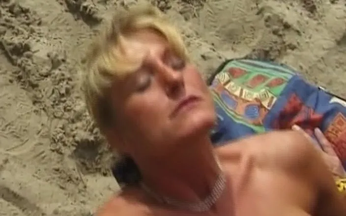 German amateur couples: Busty German MILF Pussy Smashed at Beach