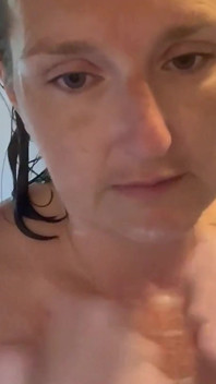 Join Me for a Shower Whilst I Chat About Deep Throating, My Bestie and Random Life Stuff