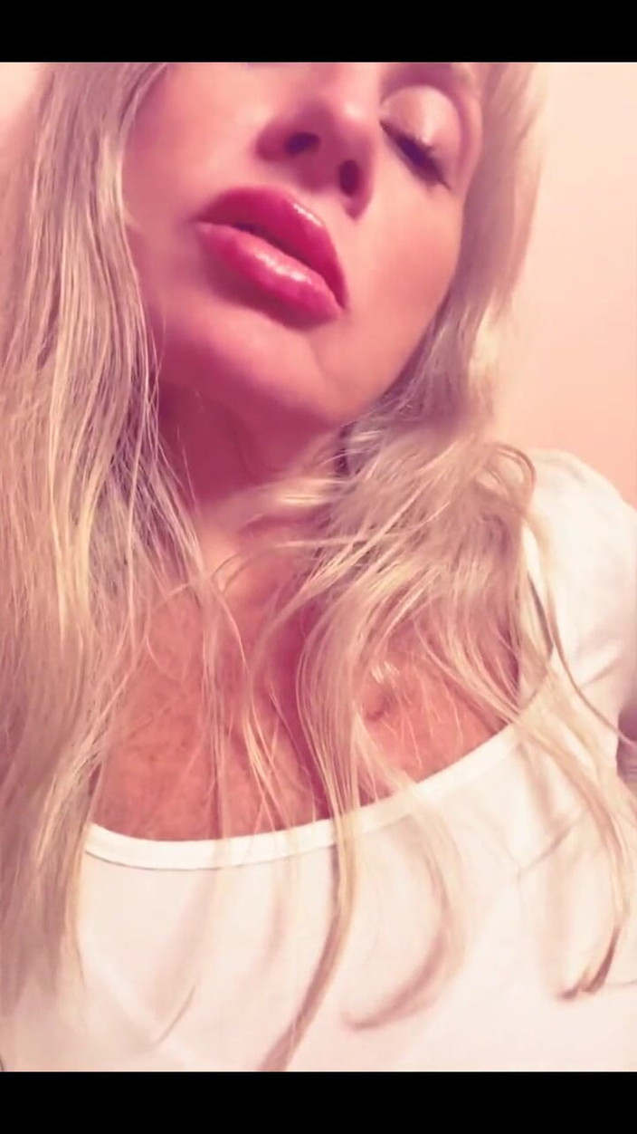 PaintedRose: İstiyor musun?