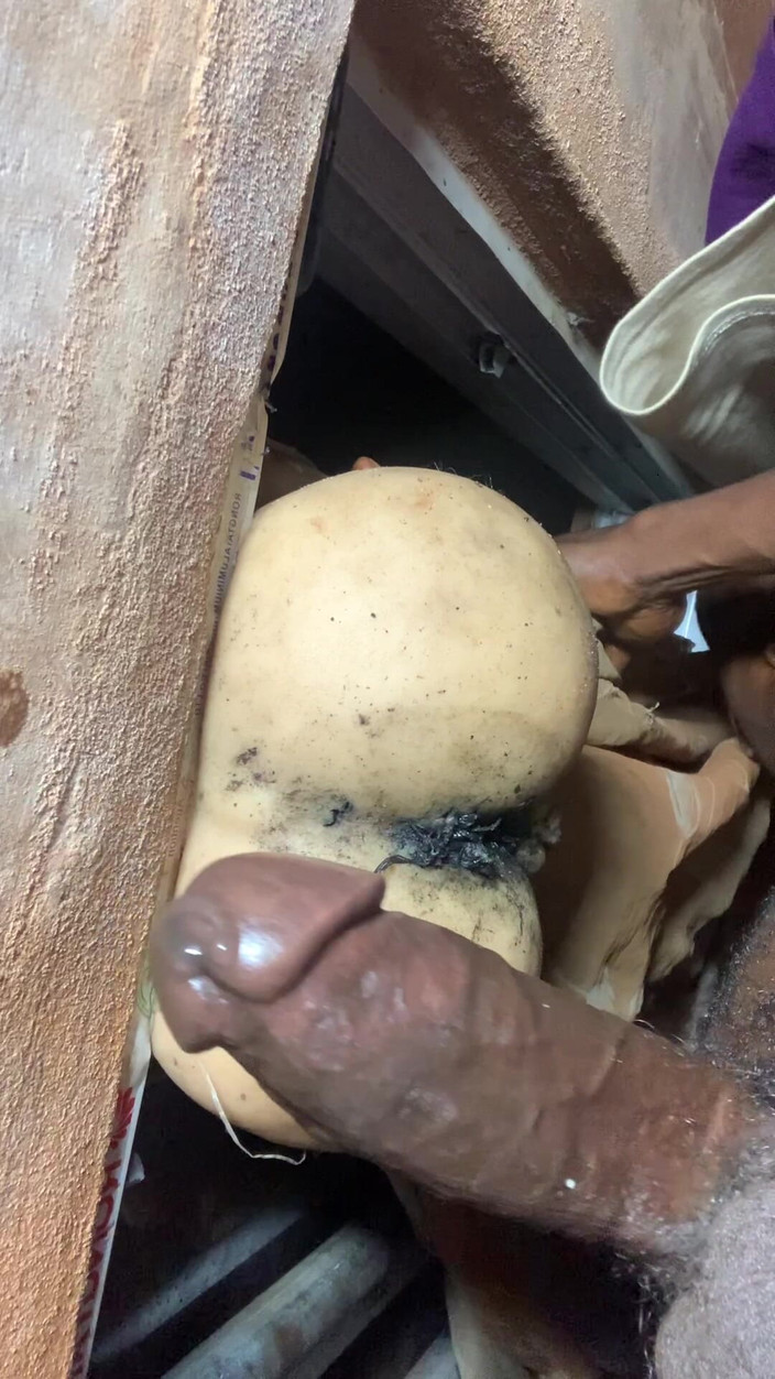 Bangcum8: Дозволь мені трахнути цю велику повію так гаряче, почувши, як мої сусіди по дому дзвонять тону, коли я трахаюся анально