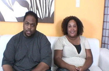 Radical Interracial: Pareja gordita teniendo sexo caliente