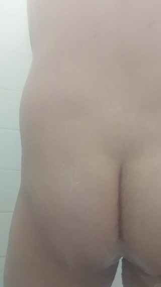 Oscar cor: Oscarcoronado86の乳羊が、シャワーでとても硬くて泡立つペニスを持つ