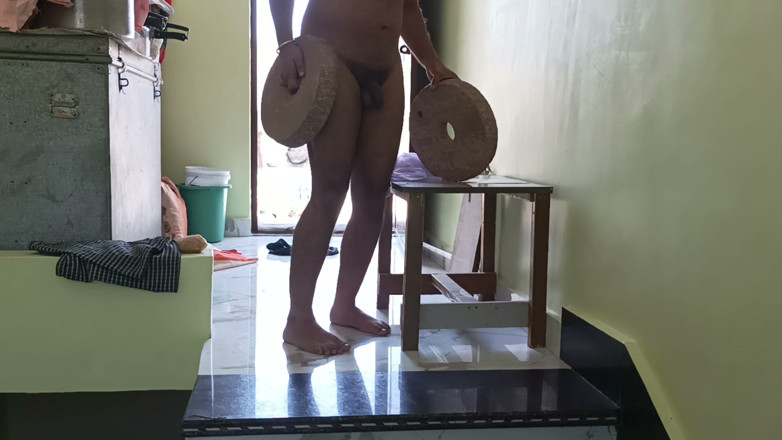 Sansuindia: Indian Actor Nude Walk in Home