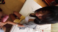 Sex Diary: AsianSexDiary Hubená Pinay jezdí na velkém bílém ptákovi v hotelovém...
